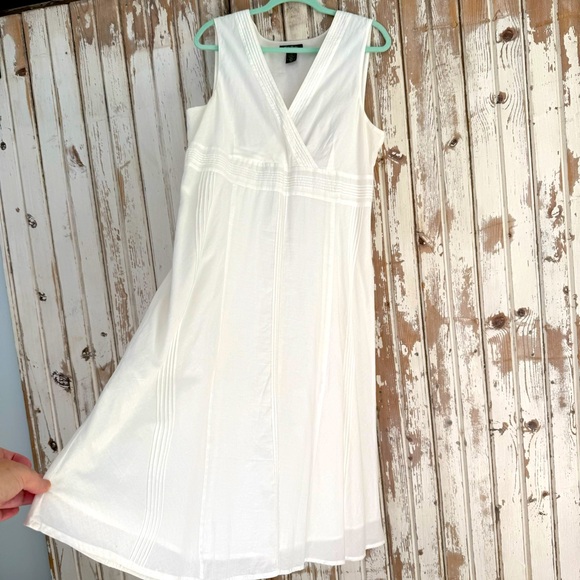Eddie Bauer white sleeveless cotton v-neck midi dress, size 16 Tall - Picture 3 of 8